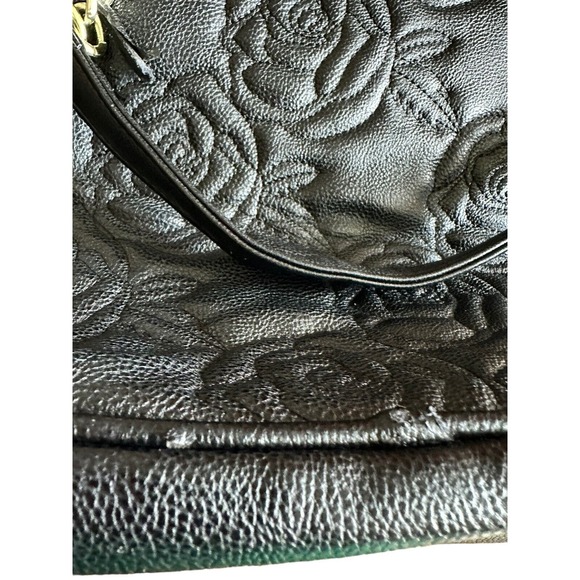 Betsy Johnson Black & White Roses Satchel Tote - Picture 3 of 13